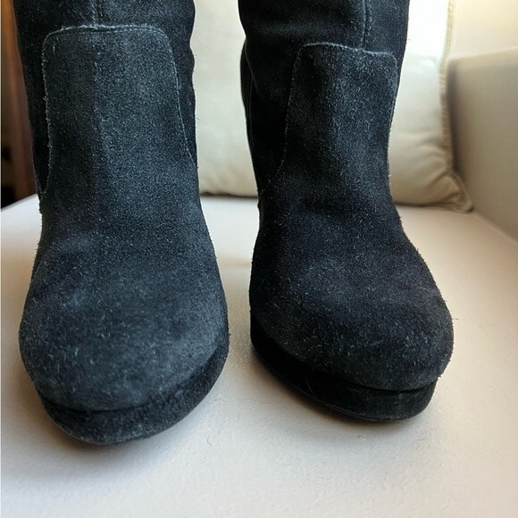 BCBGeneration Dishy Black Suede Platform Heeled Boots Women’s Size 9 - Picture 6 of 12